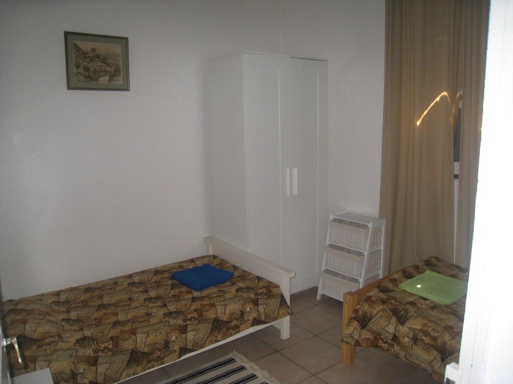 פרפיניין Apartment Rue Saint Francois De Paule מראה חיצוני תמונה