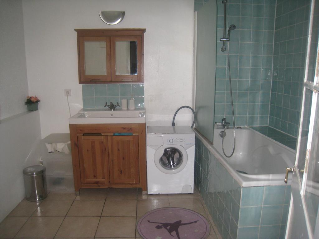 פרפיניין Apartment Rue Saint Francois De Paule מראה חיצוני תמונה