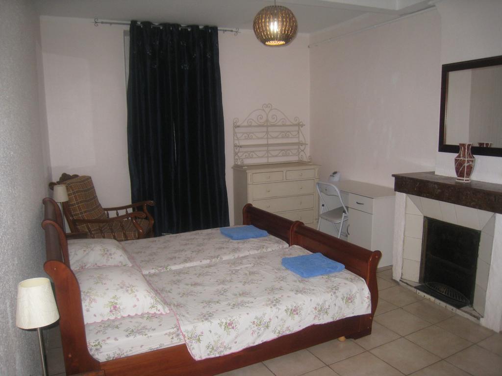 פרפיניין Apartment Rue Saint Francois De Paule מראה חיצוני תמונה